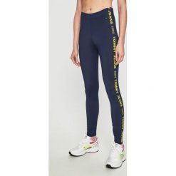 Tommy Jeans - Legginsy. Niebieskie spodnie damskie Tommy Jeans, s, z nadrukiem, z elastanu. W wyprzedaży za 249,90 zł.