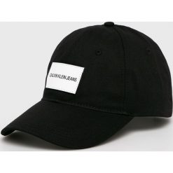 Calvin Klein Jeans - Czapka. Różowe czapki damskie Calvin Klein Jeans, bez wzorów, z bawełny. Za 149,90 zł.