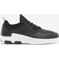 Czarno-Szare Buty Sportowe The Flood. Czarne buty sportowe męskie Born2be, bez zapięcia. W wyprzedaży za 99,99 zł.