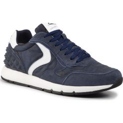 Sneakersy VOILE BLANCHE - Reubent Studs 0012014182.01.1C55 Blue/Bianco. Niebieskie półbuty męskie Voile Blanche, na co dzień, bez wzorów, z zamszu, bez zapięcia. W wyprzedaży za 559,00 zł.