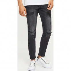 Jeansy COMFORT - Czarny. Czarne jeansy męskie marki Cropp. Za 129,99 zł.