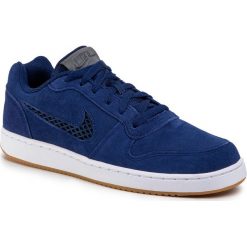 Buty NIKE - Ebernon Low Prem AQ1774 400 Blue Void/Blue Void/White. Niebieskie półbuty męskie Nike, na co dzień, bez wzorów, ze skóry, bez zapięcia. W wyprzedaży za 249,00 zł.