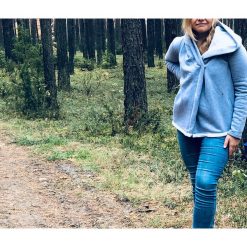 Bluza NAP GREY - bluza odCZAPY. Szare bluzy damskie odczapy, bez wzorów, bez rękawów, bez kaptura. Za 139,00 zł.