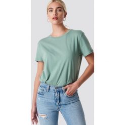 NA-KD Basic T-shirt oversize - Green. Zielone t-shirty damskie NA-KD Basic, z bawełny. W wyprzedaży za 26,48 zł.