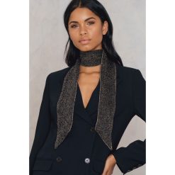 Szaliki damskie: NA-KD Accessories Lśniący szal z dzianiny – Black