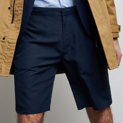 Swobodne szorty chino - Granatowy. Niebieskie spodenki i szorty męskie Reserved, m, bez wzorów. Za 99,99 zł.