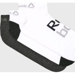 Reebok - Skarpetki (3-pack). Białe skarpetki damskie marki Reebok, z elastanu. W wyprzedaży za 39,90 zł.