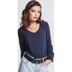 Granatowa Bluzka More Select. Niebieskie bluzki damskie marki other, xl, bez wzorów, klasyczne, z klasycznym kołnierzykiem, z krótkim rękawem. Za 39,99 zł.