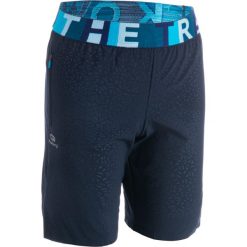 Spodenki do lekkoatletyki AT 500 dla dzieci. Niebieskie spodenki chłopięce KALENJI, bez wzorów, z elastanu. Za 49,99 zł.