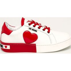 Love Moschino - Buty. Białe buty sportowe damskie Love Moschino, bez wzorów, ze skóry ekologicznej, sportowe. Za 769,90 zł.