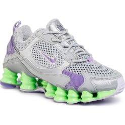 Buty NIKE - Shox Tl Nova Sp CK2085 002 Mtlc Platinum/Metallic Silver. Szare półbuty damskie Nike, na co dzień, bez wzorów, ze skóry ekologicznej, bez obcasa, na płaskiej podeszwie, bez zapięcia. Za 699,00 zł.