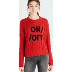 Sweter On off - Czerwony. Czerwone swetry damskie marki Sinsay, s, bez wzorów, bez rękawów, bez kaptura. Za 59,99 zł.