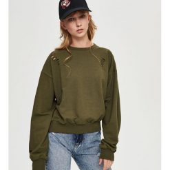 Bluzy rozpinane damskie: Bluza z dziurami – Zielony