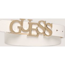 Guess Jeans - Pasek. Czarne paski damskie Guess Jeans, w paski, z poliesteru. W wyprzedaży za 229,90 zł.