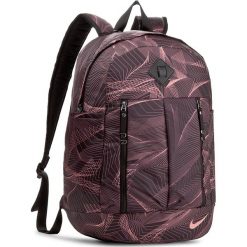 Plecak NIKE - BA5242 678. Fioletowe plecaki męskie Nike, sportowe. W wyprzedaży za 199,00 zł.
