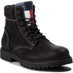 Trapery TOMMY JEANS - Iconic Tommy Jeans N EM0EM00155 990. Czarne bez kategorii Tommy Jeans, z jeansu. Za 749,00 zł.