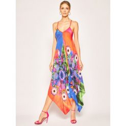 Sukienka letnia Desigual Vest Roseau 20SWMW11. Sukienki damskie Desigual, na lato, m, bez wzorów, z wiskozy, bez kołnierzyka, bez rękawów. W wyprzedaży za 359,00 zł.