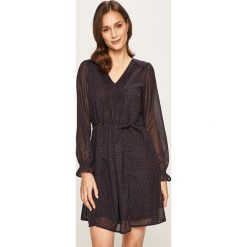 Only - Sukienka. Niebieskie sukienki damskie ONLY, na co dzień, w grochy, z poliesteru, casualowe, bez kołnierzyka, z długim rękawem, długie, mini, rozkloszowane. W wyprzedaży za 79,90 zł.