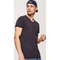 T-shirty męskie: T-shirt basic z kieszonką – Szary