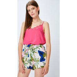 Jacqueline de Yong - Top. Czerwone topy damskie marki Jacqueline de Yong, z wiskozy. W wyprzedaży za 49,90 zł.