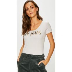 Pepe Jeans - Top Mona. Szare topy damskie Pepe Jeans, l, z nadrukiem, z dzianiny, z okrągłym kołnierzem. Za 139,90 zł.