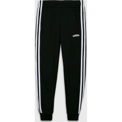 Adidas Performance - Spodnie dziecięce 134-170 cm. Czarne dresy chłopięce adidas Performance, bez wzorów, z bawełny. W wyprzedaży za 119,90 zł.