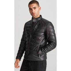 Pikowana kurtka typu biker - Czarny. Czarne kurtki męskie Reserved, s, bez wzorów, bez kaptura. Za 299,99 zł.