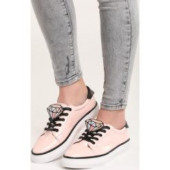 Różowe Buty Sportowe Daimond. Różowe buty sportowe damskie Born2be, bez wzorów, z gumy, na sznurówki. Za 79,99 zł.