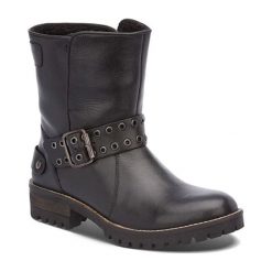 Skórzane kozaki w kolorze brązowym. Brązowe buty zimowe damskie marki Pepe Jeans, ze skóry, na płaskiej podeszwie. W wyprzedaży za 289,95 zł.