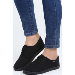 Czarne Tenisówki This Place. Czarne trampki i tenisówki damskie Born2be, bez wzorów, na sznurówki. Za 34,99 zł.