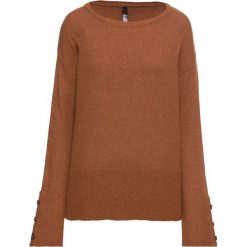 Sweter dzianinowy z guzikami w optyce masy rogowej: must have bonprix kasztanowy brąz. Pomarańczowe swetry damskie marki bonprix, bez wzorów, z dzianiny, bez rękawów, bez kaptura. Za 44,99 zł.