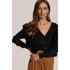 Czarny Sweter Loralynn. Czarne swetry damskie Renee, s, bez wzorów, bez rękawów, bez kaptura. Za 139,99 zł.