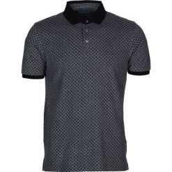 Koszulka polo w kolorze czarnym. Koszulki męskie Marvelis. W wyprzedaży za 69,95 zł.