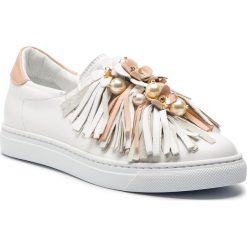 Sneakersy BALDININI - 898052XDODO9098XXXXX Bianco/Tamarid. Białe półbuty damskie marki Baldinini, na co dzień, z aplikacjami, ze skóry, bez obcasa, na płaskiej podeszwie, bez zapięcia. W wyprzedaży za 879,00 zł.