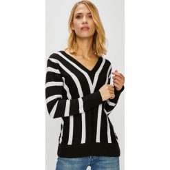 Trendyol - Sweter. Czarne swetry damskie marki Trendyol, s, bez wzorów, z bawełny, z krótkim rękawem, krótkie, bez kaptura. W wyprzedaży za 59,90 zł.