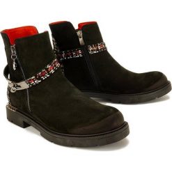 ARTIKER RELAKS 45C114 czarny nubuk, botki damskie. Czarne botki damskie Artiker Relaks, ze skóry, bez obcasa, na obcasie, na zamek. Za 359,90 zł.