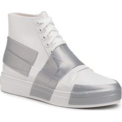 Sneakersy MELISSA - Melissa Crew Ad 32437 White/Silver 50554. Białe półbuty damskie Melissa, z tworzywa sztucznego. Za 449,00 zł.