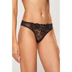 Emporio Armani - Figi. Czarne majtki damskie Emporio Armani, m, z elastanu. W wyprzedaży za 139,90 zł.