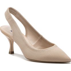 Sandały STUART WEITZMAN - Odette ZL37403 Turron Canvas Str. Brązowe klapki damskie Stuart Weitzman, bez wzorów, ze skóry, bez obcasa, na obcasie. W wyprzedaży za 1119,00 zł.
