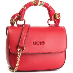 Torebka LIU JO - S Crossbody A19098 E0040 Chili Pepper 91761. Czerwone torebki klasyczne damskie Liu Jo, bez wzorów, ze skóry ekologicznej, klasyczne, bez dodatków. W wyprzedaży za 319,00 zł.