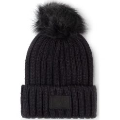 Czapka Under Armour 1299905-001. Czarne czapki damskie Under Armour, bez wzorów. W wyprzedaży za 99,00 zł.