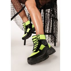 Żółte Sneakersy Masson. Czarne sneakersy damskie Born2be. W wyprzedaży za 49,99 zł.