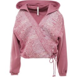 Free People SASHIKO WRAP HOODIE Bluza z kapturem plum. Fioletowe bluzy damskie z kapturem marki Free People, s, bez wzorów, z bawełny, bez rękawów. Za 539,00 zł.