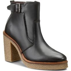 Botki MARC O'POLO - 608 13536201 103 Black 990. Czarne buty zimowe damskie marki Marc O'Polo, z materiału, na obcasie. W wyprzedaży za 449,00 zł.