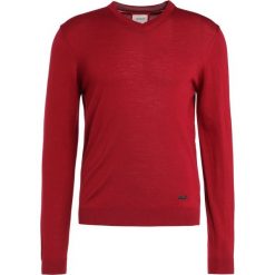 Swetry klasyczne męskie: Armani Collezioni BASIC Sweter rosso
