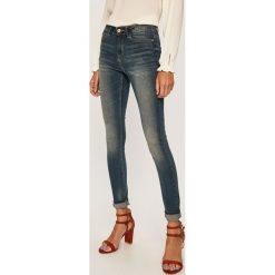 Jacqueline de Yong - Jeansy Carola. Niebieskie jeansy damskie . Za 169,90 zł.