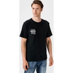 Converse Renew Koszulka Czarny. Czarne podkoszulki męskie Converse, xl, z nadrukiem, z bawełny, z krótkim rękawem. Za 154,95 zł.