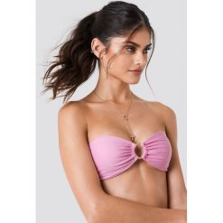 Stroje dwuczęściowe damskie: J&K Swim X NA-KD Góra bikini z okrągłym detalem – Pink