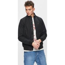 Wrangler - Kurtka. Czarne płaszcze męskie marki Wrangler, s, bez wzorów, z bawełny, krótkie, bez kaptura. Za 399,90 zł.
