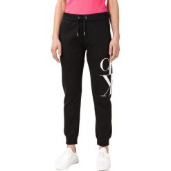 Calvin Klein Spodnie dresowe Czarny. Czarne spodnie damskie l, z bawełny. Za 445,95 zł.